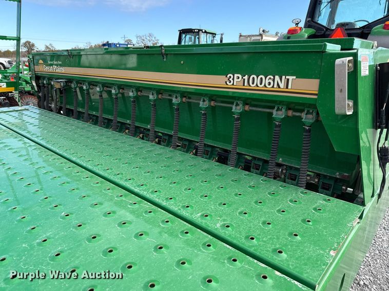 image for item DJ0845 2017 Great Plains 3P1006NT no-till grain drill