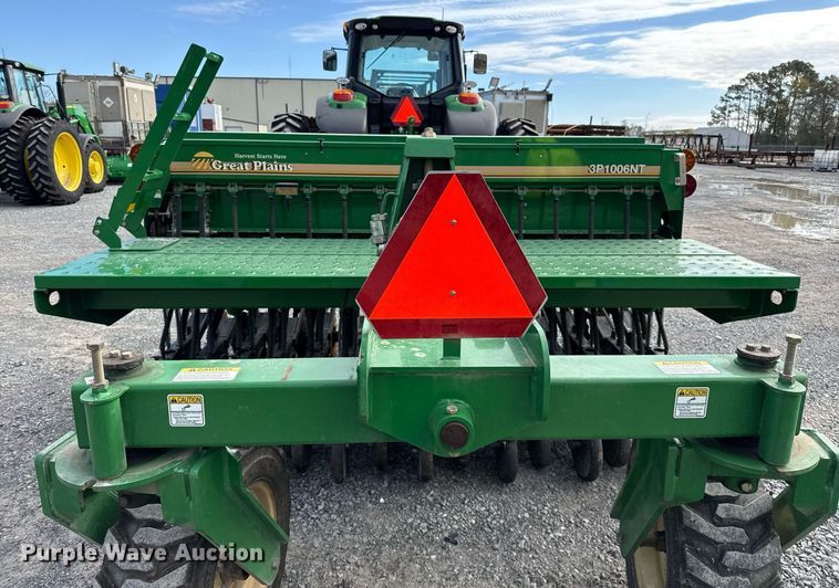 image for item DJ0845 2017 Great Plains 3P1006NT no-till grain drill