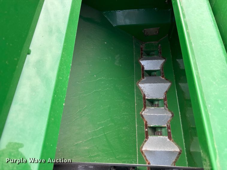 image for item DJ0845 2017 Great Plains 3P1006NT no-till grain drill