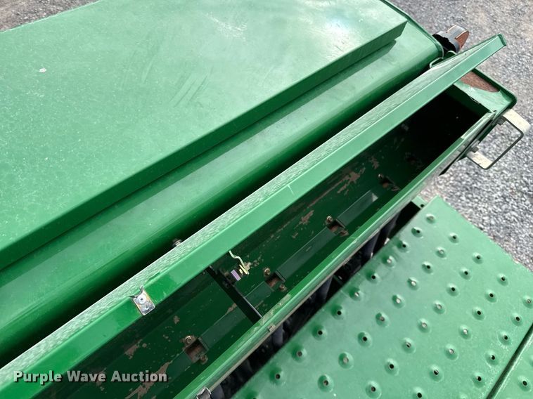 image for item DJ0845 2017 Great Plains 3P1006NT no-till grain drill