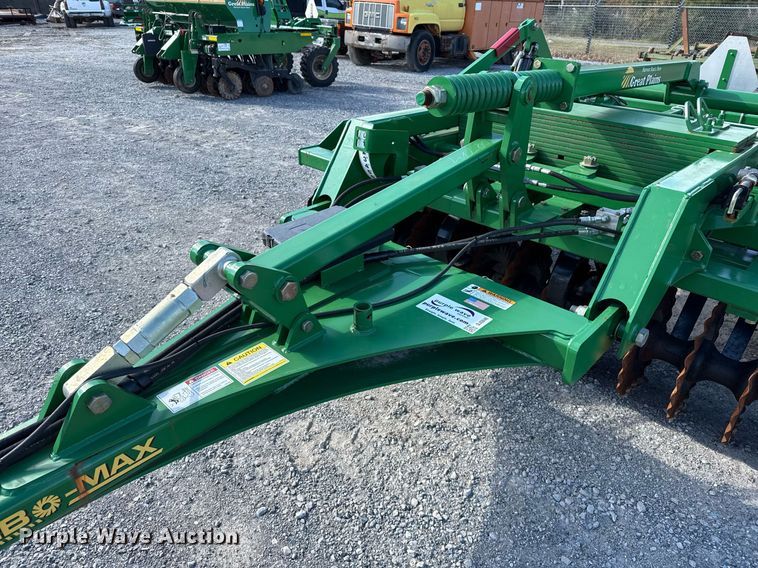 image for item DJ0846 2022 Great Plains 1000TM Turbo-Max vertical tillage