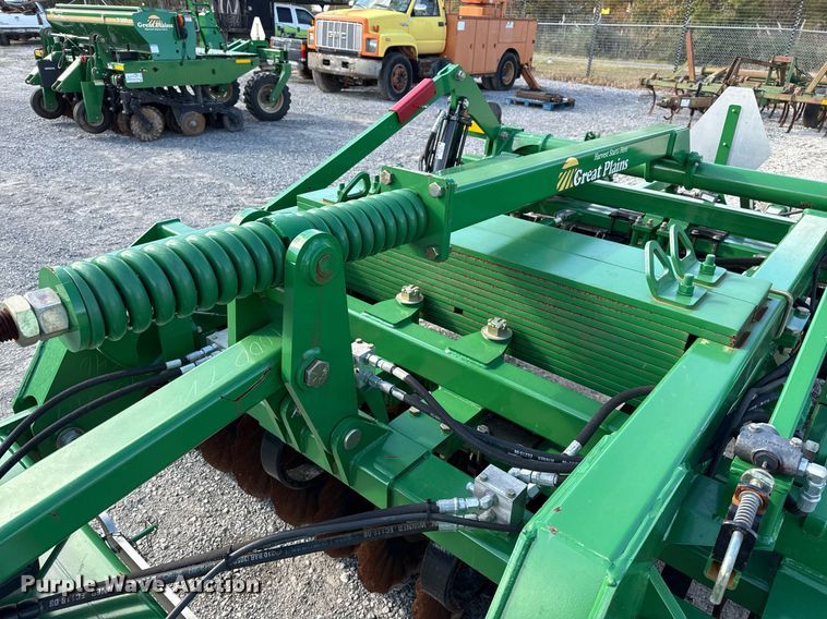 image for item DJ0846 2022 Great Plains 1000TM Turbo-Max vertical tillage