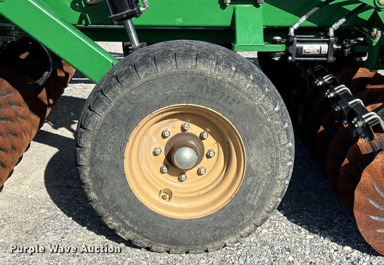 image for item DJ0846 2022 Great Plains 1000TM Turbo-Max vertical tillage