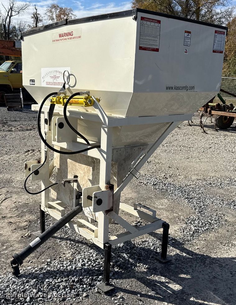 image for item DJ0847 Herd 2440 broadcast spreader