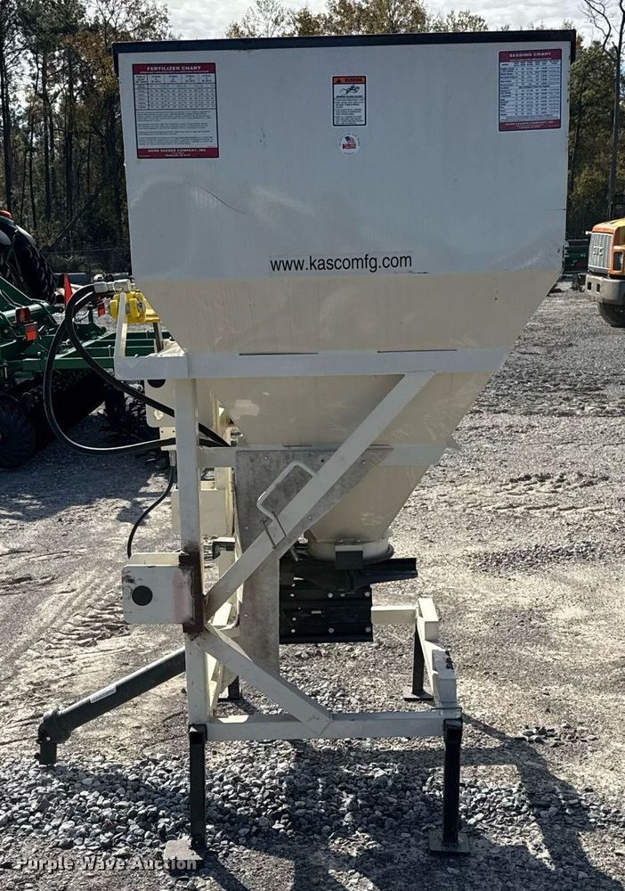 image for item DJ0847 Herd 2440 broadcast spreader