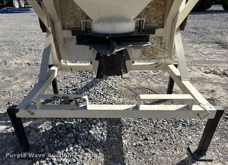 image for item DJ0847 Herd 2440 broadcast spreader