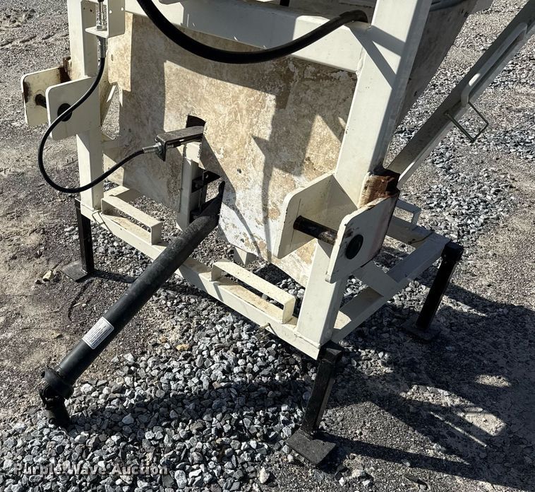 image for item DJ0847 Herd 2440 broadcast spreader