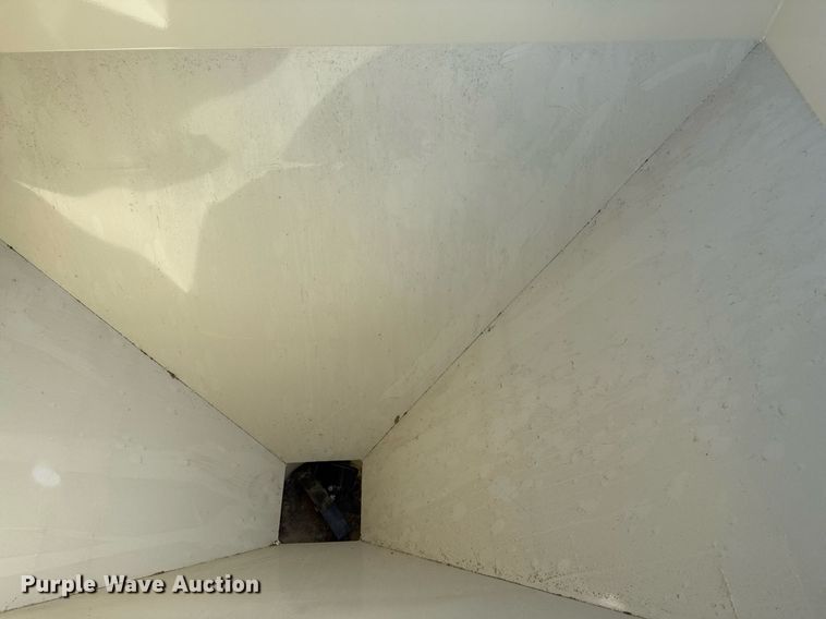 image for item DJ0847 Herd 2440 broadcast spreader