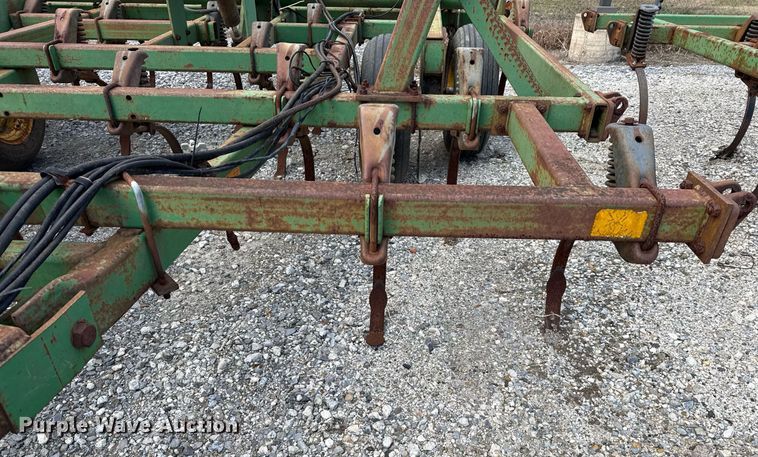 image for item DJ0848 John Deere 980 field cultivator