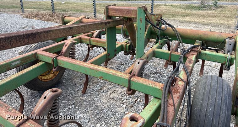 image for item DJ0848 John Deere 980 field cultivator