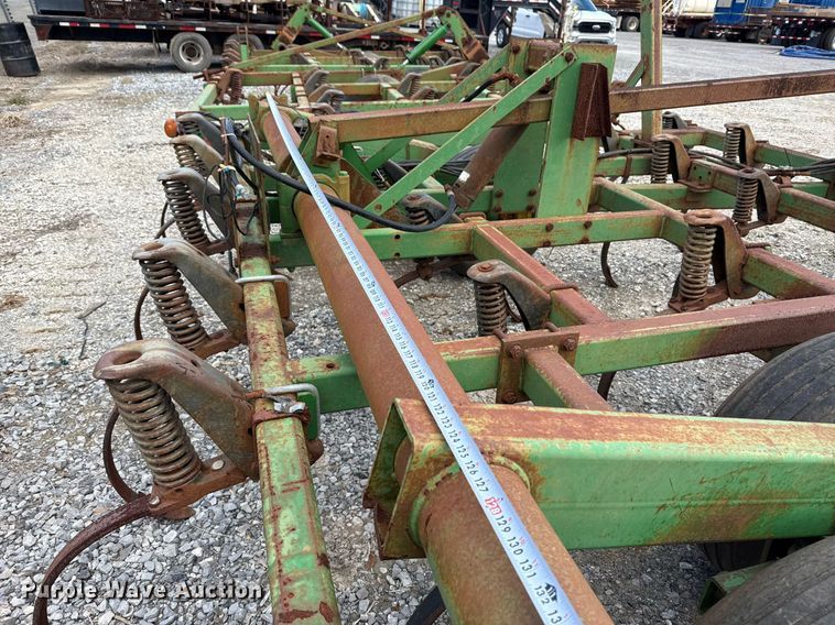 image for item DJ0848 John Deere 980 field cultivator