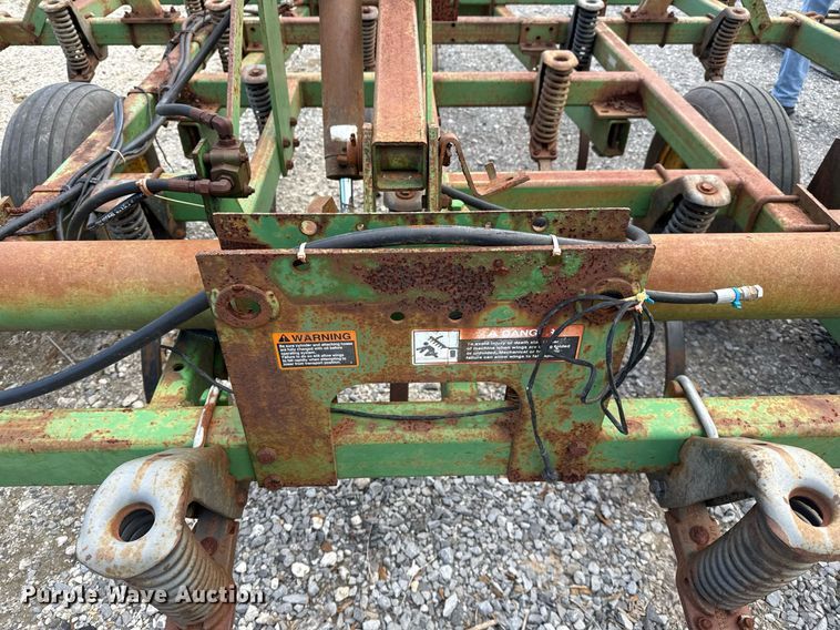 image for item DJ0848 John Deere 980 field cultivator