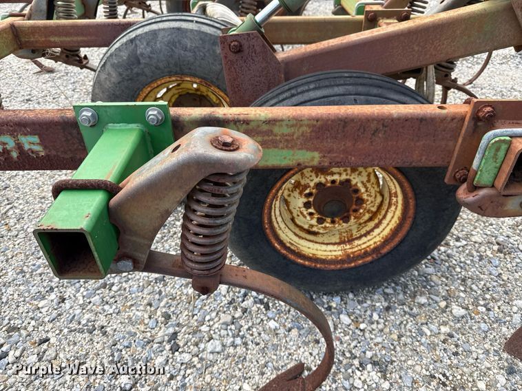 image for item DJ0848 John Deere 980 field cultivator