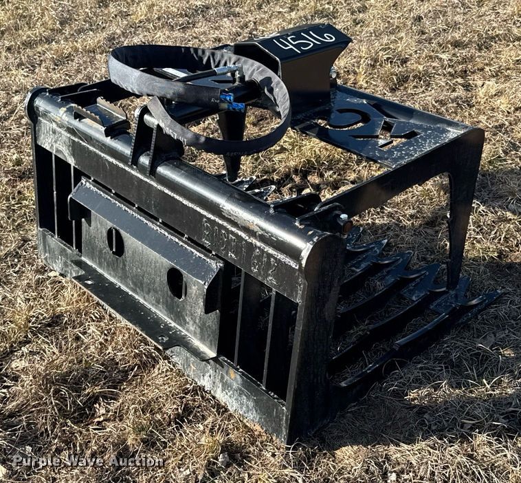 image for item DO0353 KC skid steer grapple bucket