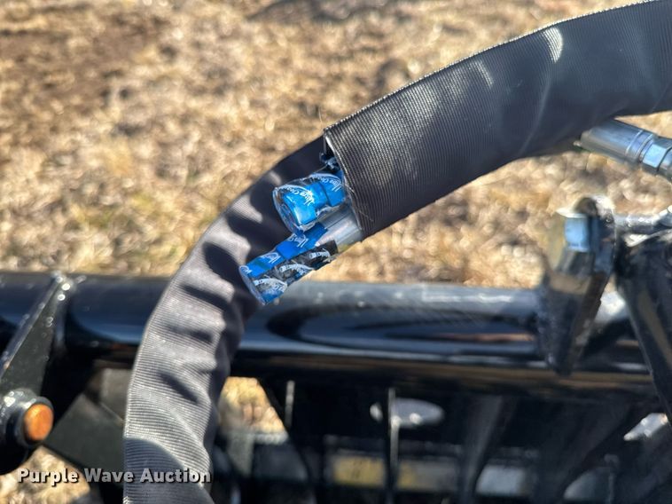 image for item DO0353 KC skid steer grapple bucket