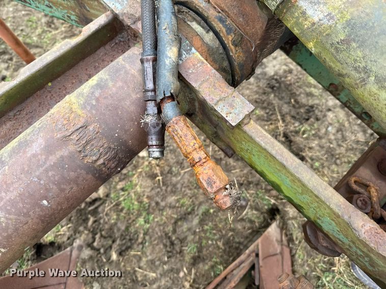 image for item DO0368 Six bottom two-way plow