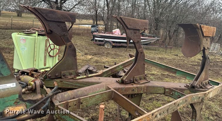 image for item DO0368 Six bottom two-way plow