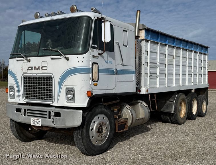 image for item DO0538 1970 GMC grain truck