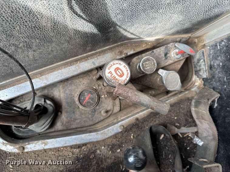 image for item DO0538 1970 GMC grain truck