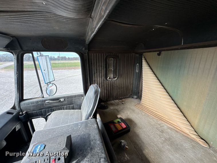 image for item DO0538 1970 GMC grain truck