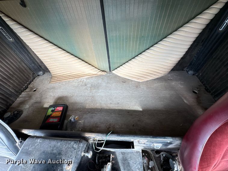 image for item DO0538 1970 GMC grain truck