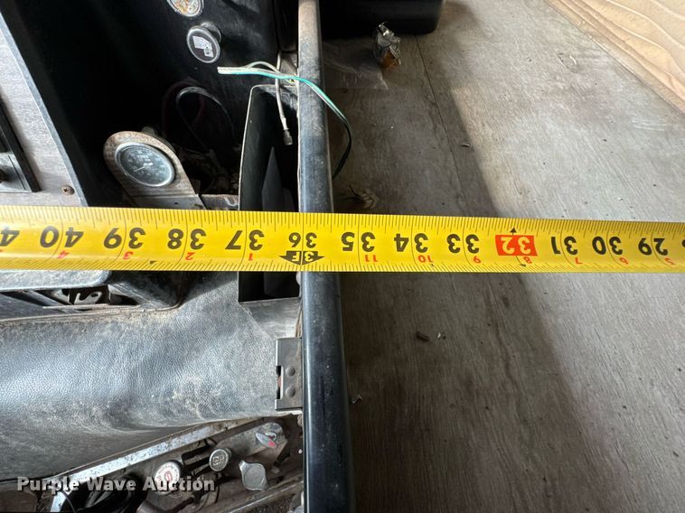 image for item DO0538 1970 GMC grain truck