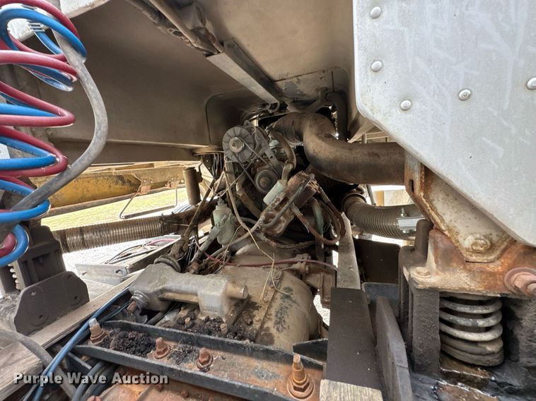 image for item DO0538 1970 GMC grain truck