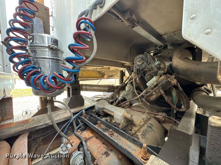 image for item DO0538 1970 GMC grain truck