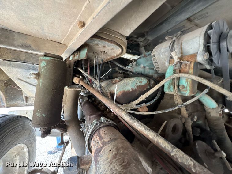 image for item DO0538 1970 GMC grain truck