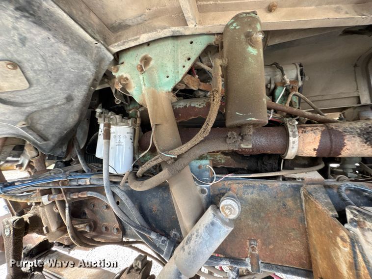 image for item DO0538 1970 GMC grain truck