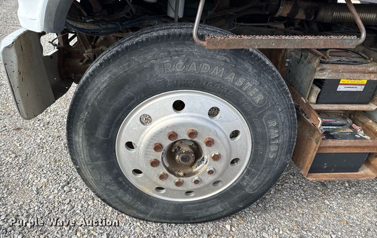 image for item DO0538 1970 GMC grain truck