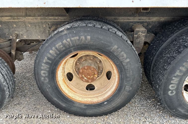 image for item DO0538 1970 GMC grain truck