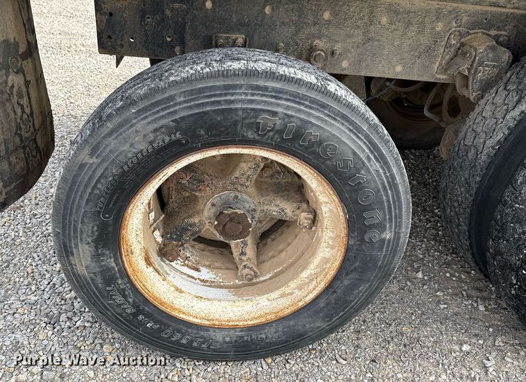 image for item DO0538 1970 GMC grain truck