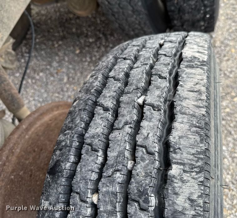 image for item DO0538 1970 GMC grain truck