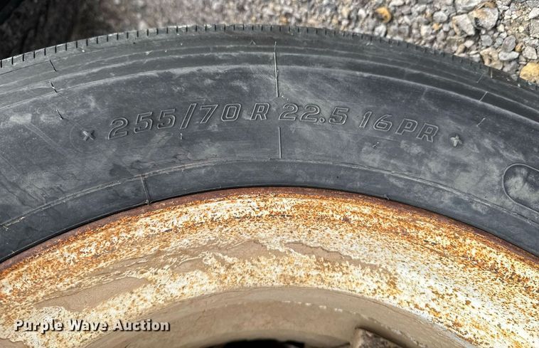 image for item DO0538 1970 GMC grain truck