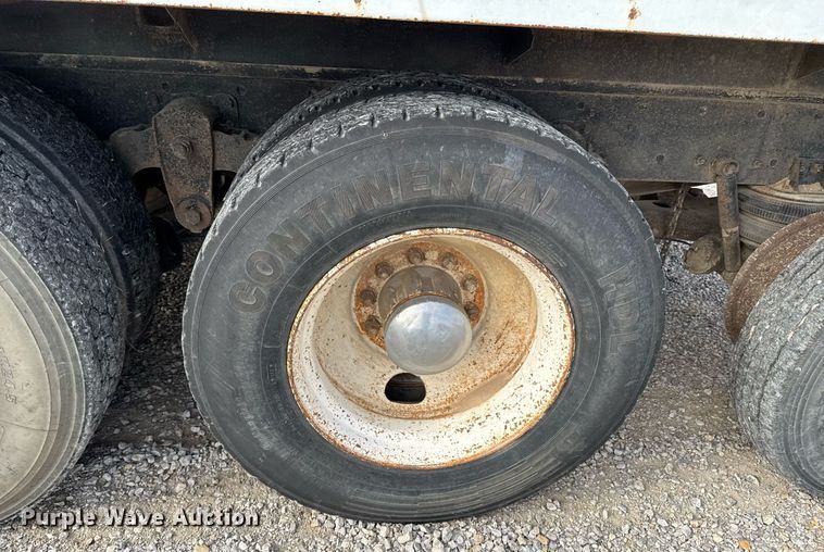 image for item DO0538 1970 GMC grain truck