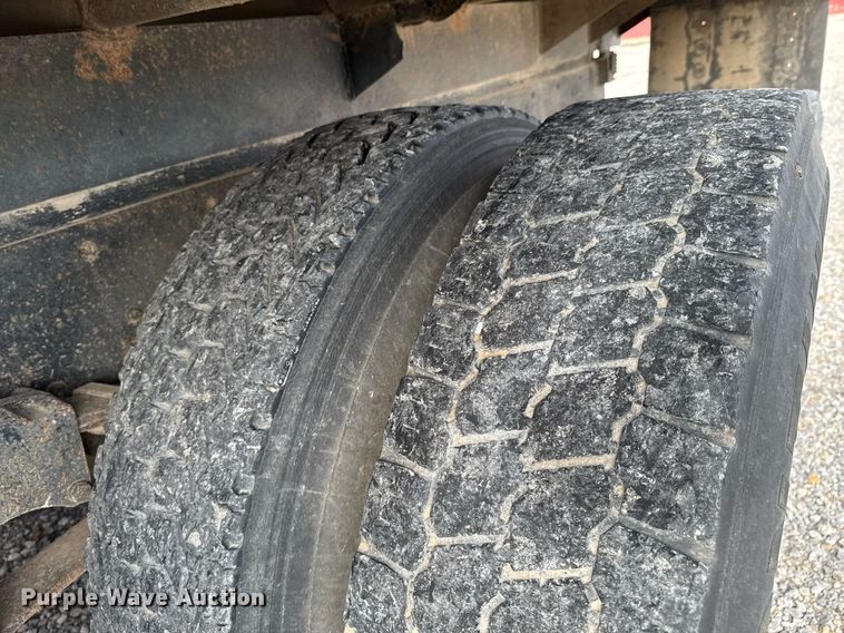 image for item DO0538 1970 GMC grain truck