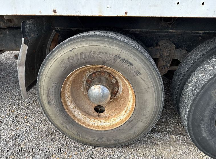 image for item DO0538 1970 GMC grain truck