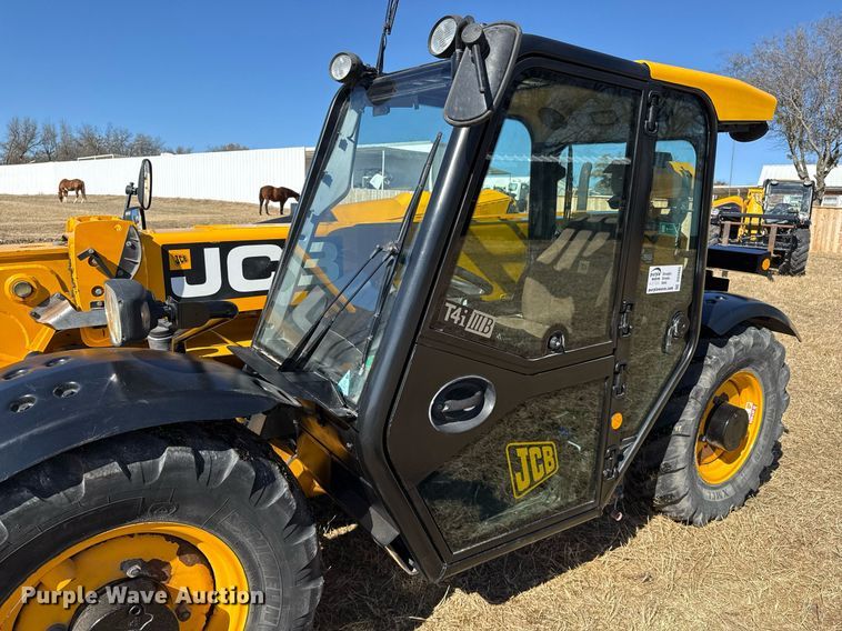 image for item DO2665 2014 JCB 527-58 AG telehandler