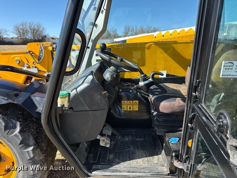image for item DO2665 2014 JCB 527-58 AG telehandler