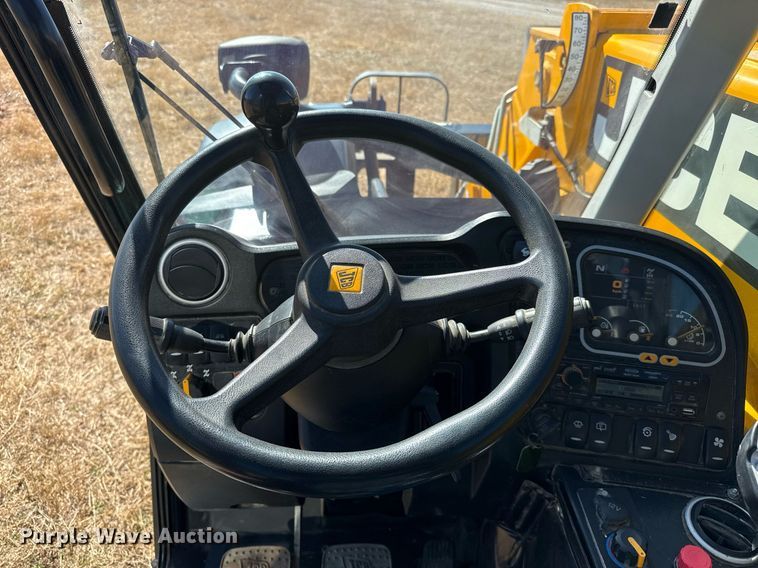 image for item DO2665 2014 JCB 527-58 AG telehandler