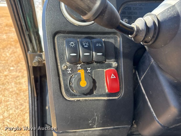 image for item DO2665 2014 JCB 527-58 AG telehandler