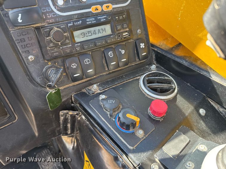 image for item DO2665 2014 JCB 527-58 AG telehandler