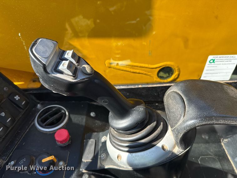 image for item DO2665 2014 JCB 527-58 AG telehandler