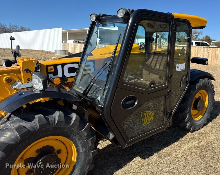 image for item DO2666 2014 JCB 527-58 AG telehandler