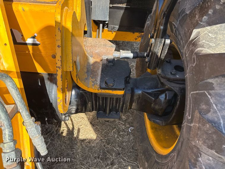 image for item DO2666 2014 JCB 527-58 AG telehandler