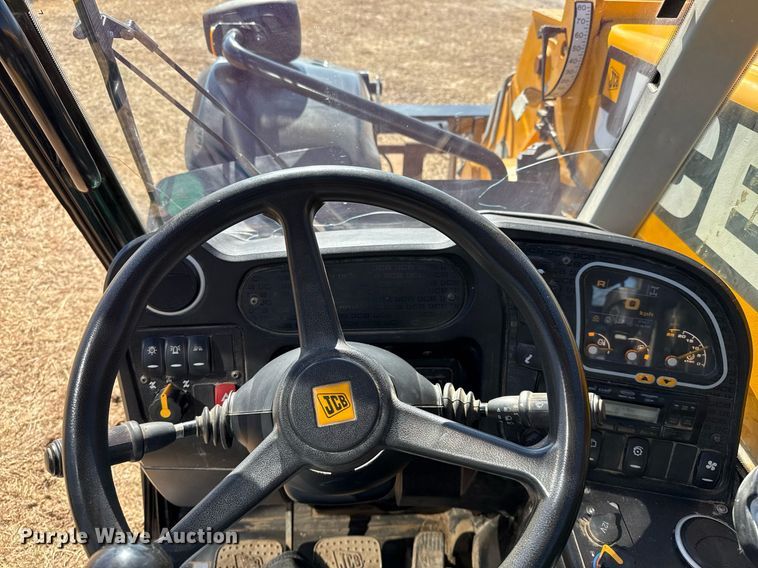 image for item DO2666 2014 JCB 527-58 AG telehandler