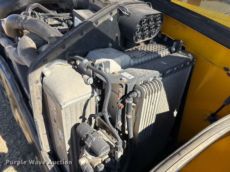 image for item DO2666 2014 JCB 527-58 AG telehandler