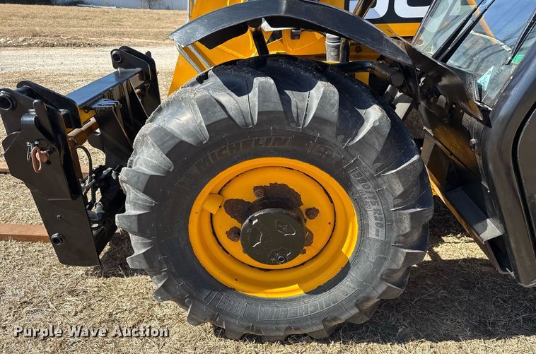 image for item DO2666 2014 JCB 527-58 AG telehandler