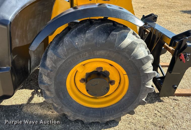 image for item DO2666 2014 JCB 527-58 AG telehandler